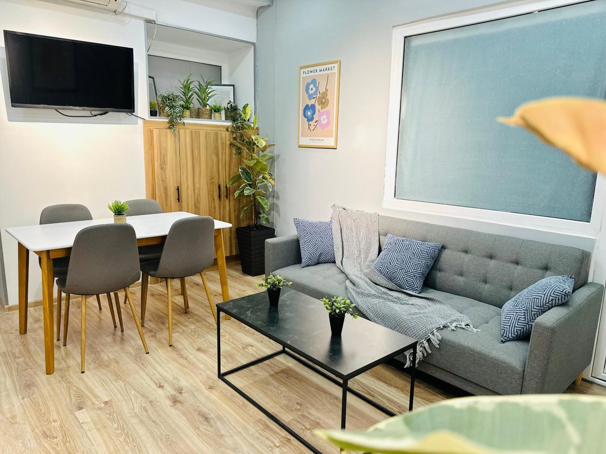 Cosy Koala Hostel Тбилиси Экстерьер фото