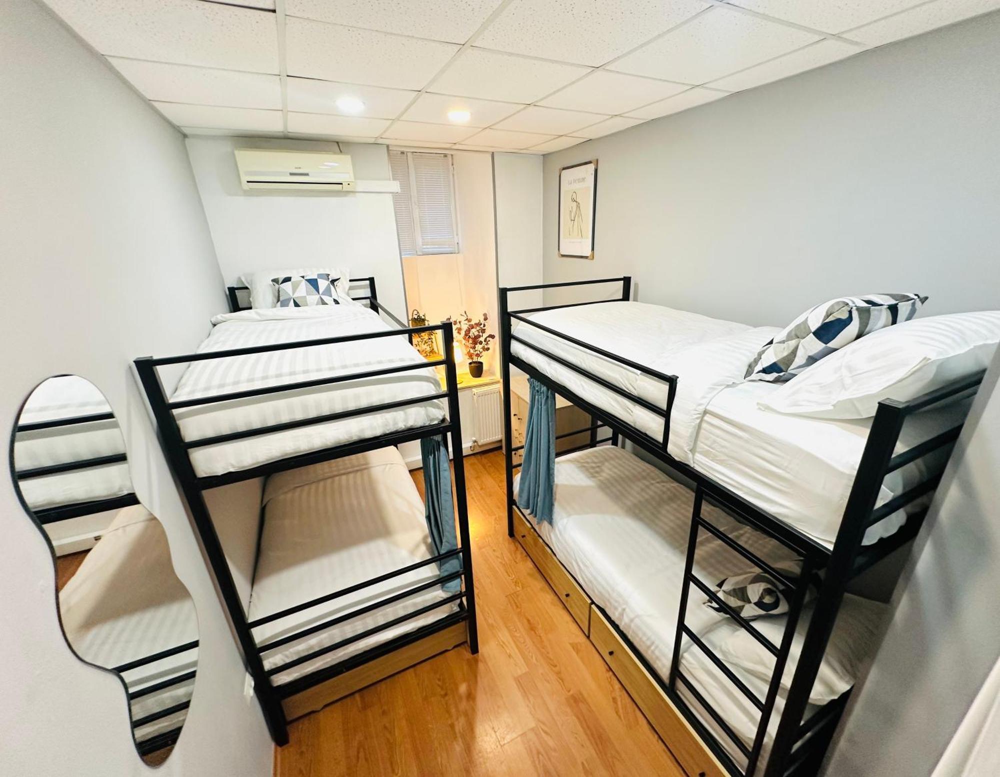 Cosy Koala Hostel Тбилиси Экстерьер фото